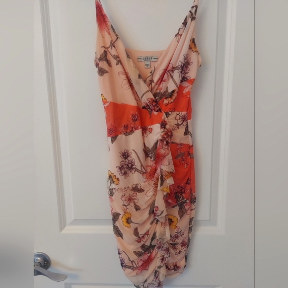 🪷GUESS Women's Multi Floral Ruffled-hem Faux Wrap Bodycon Dress - Picture 2 of 5